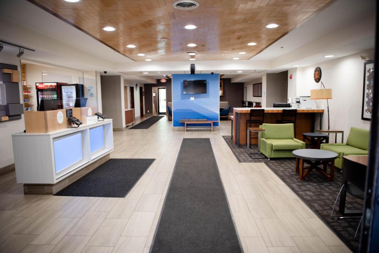 Holiday Inn Express Winfield - Teays Valley By Ihg Hurricane Exterior photo