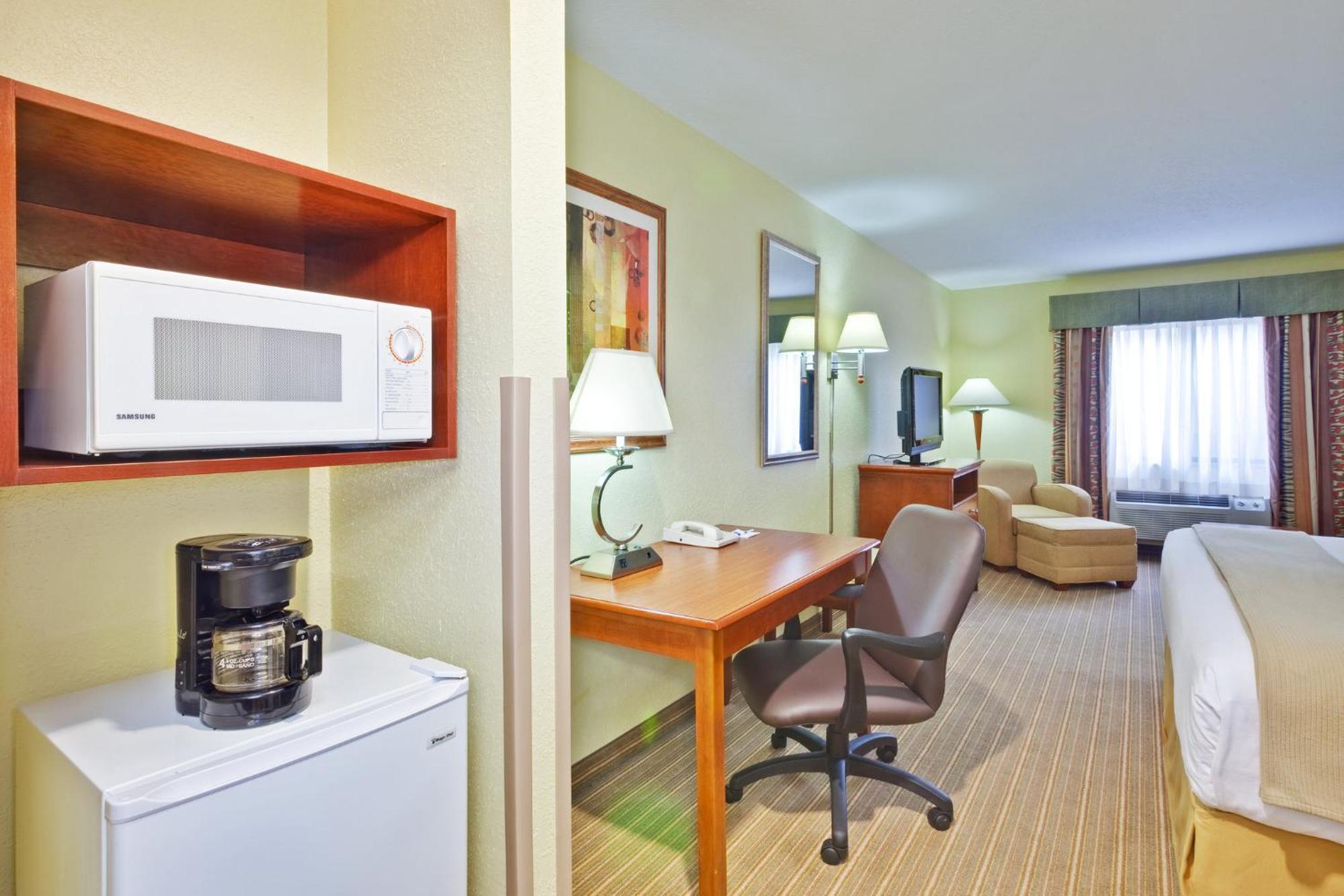 Holiday Inn Express Winfield - Teays Valley By Ihg Hurricane Exterior photo